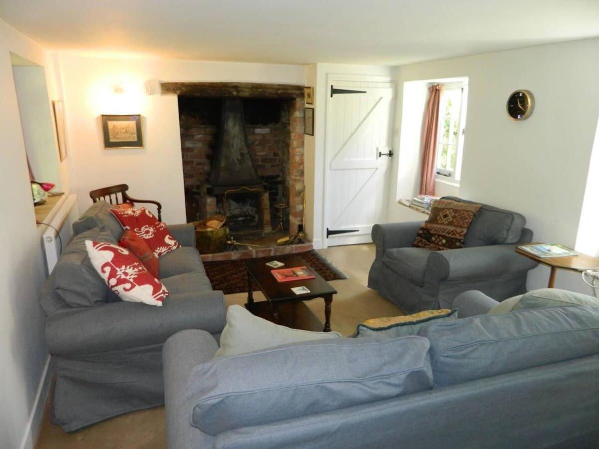 River Cottage A Country Retreat In Wooded Gardens East Stoke  Exteriör bild