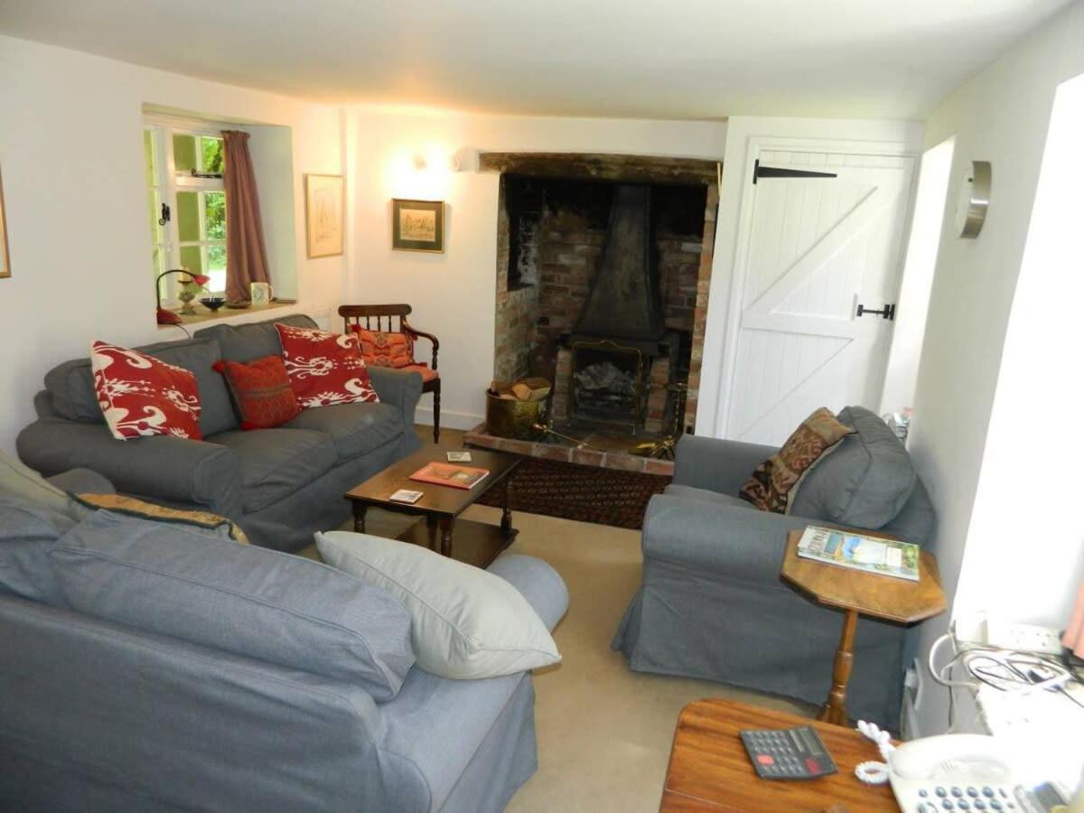 River Cottage A Country Retreat In Wooded Gardens East Stoke  Exteriör bild