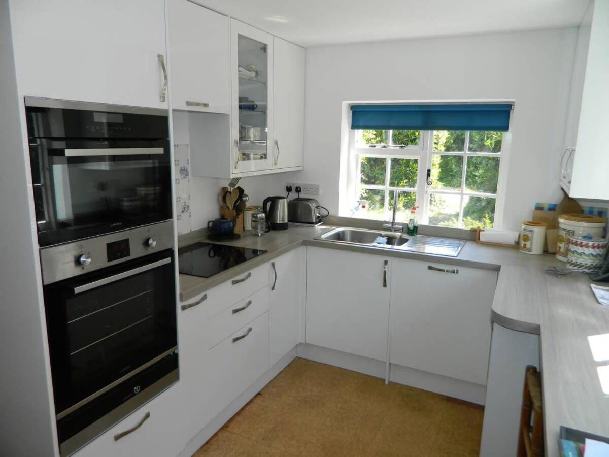 River Cottage A Country Retreat In Wooded Gardens East Stoke  Exteriör bild